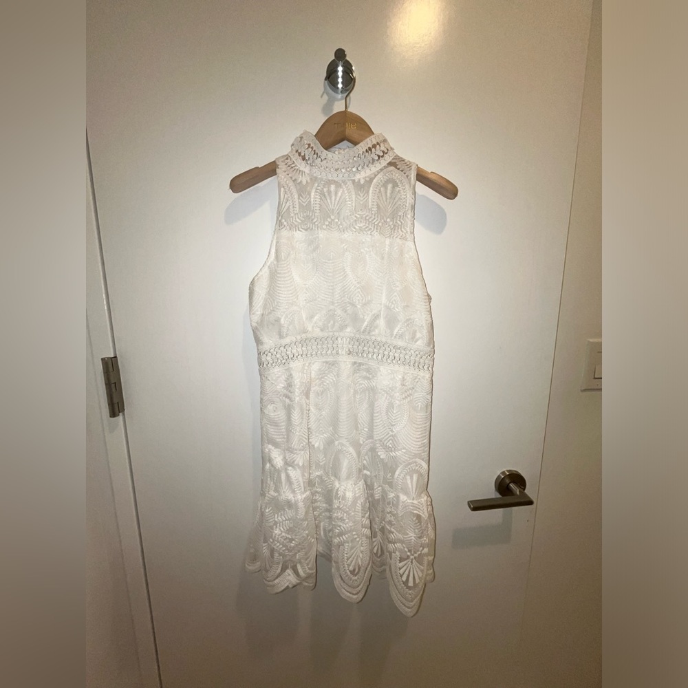 💛 bundle for $3-Lace mini dress white- small